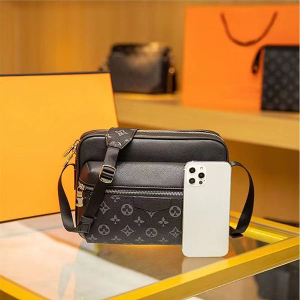 

2026 Men Leather Luxurys Designer bags men Leather Black Flowers Messenger Purse Crossbody Bags Shopping Bag Plain Shoulder bag Handbags Women Wallets purse, 20#