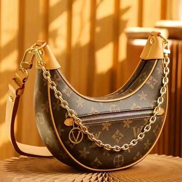 

Top Designer crossbody metal chain women handbags brown tote wallet fashion brand shoulder bag high quality Crescent half moon Underarm bags, Silver