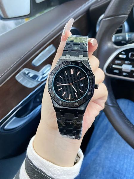 

Men's Fashion Wristwatch: The Beauty of Balancing Classic and Fashion, Showing Elegance and Sophistication, Symbol of Noble Status, Exquisite Gift Box, Orange