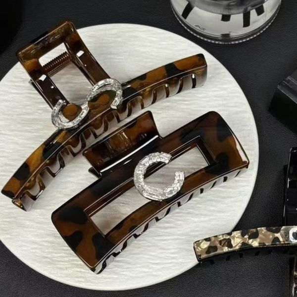 

Fashion Claw clips Designer Jewelry Geometry Resin Shark Clip Hairpin For Women Girls Crab Hair Accessories