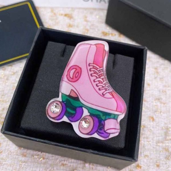 

Luxury Pins Women Brand Letter Brooches Broche Flower Jewelry Designer Brooch Pin Broches Party Wedding Gifts