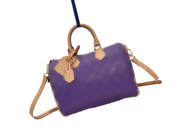 

Chic Natural-Looking Genuine Leather Purse Perfect for Casual Elegance, Fuchsia