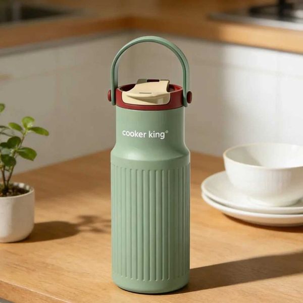 COOKER KING Vacuum Insulated Water Bottle with Straw Stainless Steel Water Bottles Leak-Proof for Travelling and Sports C251216