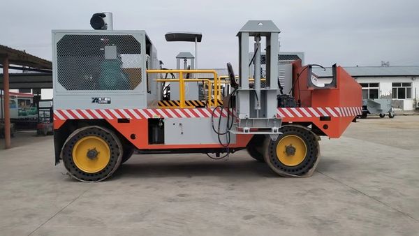 

Vibrating Compaction Precast Kerb Slipform Equipment