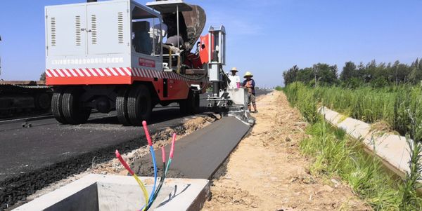 

1000mm Modular Slipform Paving Machine - Multi-Functional Concrete Curb and Median Barrier Paver