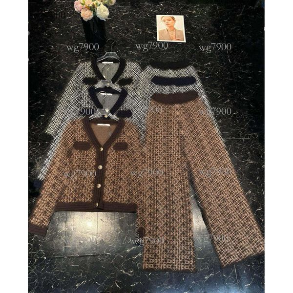 Designer Women's Knitted Set V-neck Knitted Sweater Comfortable Straight-leg Pants Full Jacquard Pantsuit Set High-quality Trendy Two-piece Set Casual Outfit