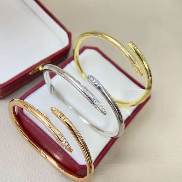 

18k Rose Gold Plated Nail Designer Bracelet Couple Diamond Inlaid Smooth Head-Tail for Daily Wear