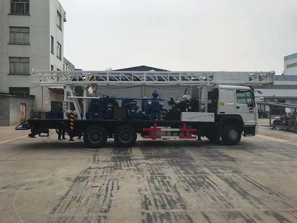 

Horizontal Oil & Gas Drilling Rigs | Trailer-Mounted Mobile Rig 1000m 1500m 3000m Depth