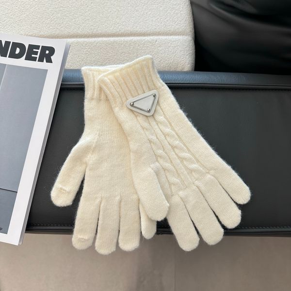 

Designer gloves Luxury Fashion Warm Knitted Cold Proof gloves Touch Screen Brand Cashmere Women Men Gloves Winter Accessories