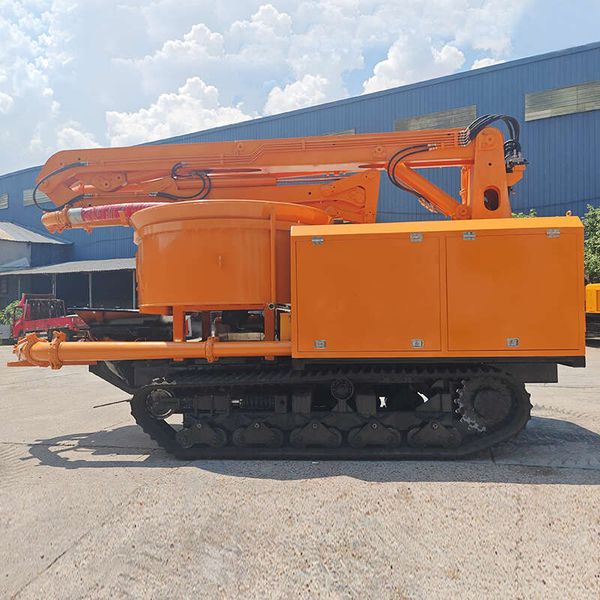 

High Performance Crawler Type Mixing And Pumping Equipment For Concrete And Mortar With Robust Hydraulic System