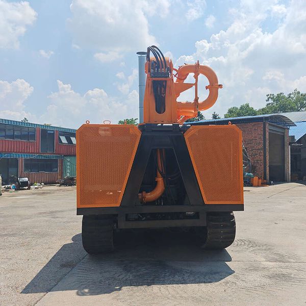 

Versatile Crawler Mounted Mixing Pump For Both Concrete And Mortar Applications Featuring A Powerful Diesel Engine