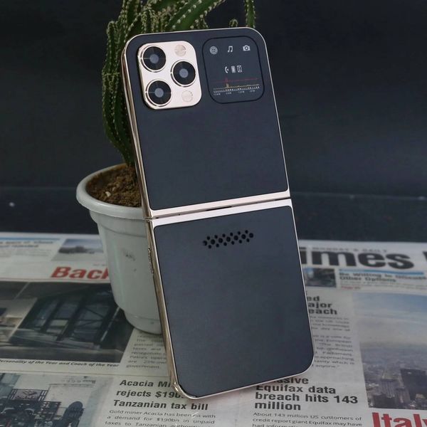 Nice Girl's Flip Push-Button Mobile Phone Four 4 Sim Quick Call Blacklist Low Radiation Torch Portable Pocket Thin Cellphone