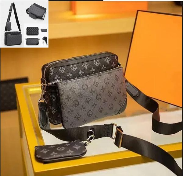 

2026 Leather TRIO Messenger Bags Luxury Shoulder belt Make up Bag Designer Handbag Tote Man's bags Men Fashion black embossing, Silver