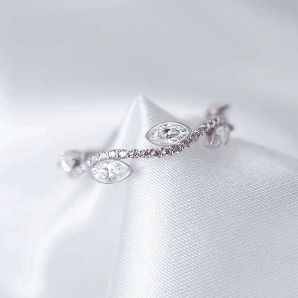 Huitan Chic Female Finger Ring Waved Design Marquise Cubic Zirconia Daily Wear Temperament Accessories Jewelry for Women