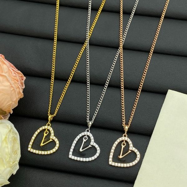 

Pendant Necklaces Diamond Chain Letter Necklace Designer Necklace Elegant Fashion Casual Pendant Necklaces