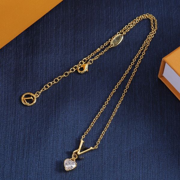 

Designer Necklace Pendant Chains Jewlery Fashion Jewellery Necklace Womens Elegance Gold Color Necklaces