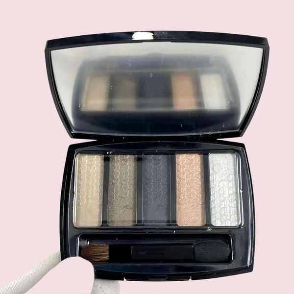 

Brand OMBRES A PAUPIERES EYESHADOW PALETTE 4.5g Limited Edition 5 Colors Shimmer Eye Shadow Eyes Makeup, Bright color