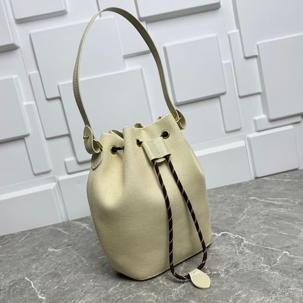 

Bucket Bags Designer Shoulder Bag Luxury Handbag Clutch Bag High Quality Genuine Leather Canvas BagFashion Hand Bag Bags Luxury Handbags Designer Bag High Quality, Red