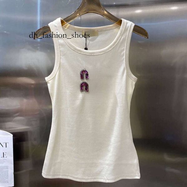 

miuly Womens Blouses Shirts Designer t Shirt Women Cropped Top t Tank Anagram Regular Cotton Jersey Camis Female Tees Embroidery Knitwear for Sport Yoga Top df4, Black gold 1