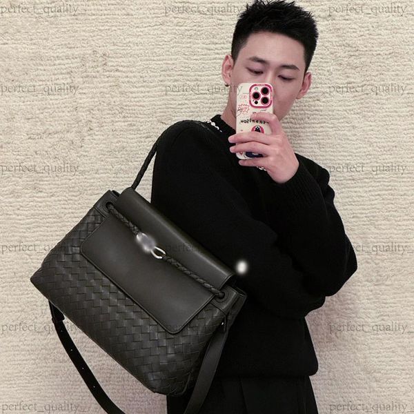 

99A Top designers contribute to 100% genuine leather and pure steel hardware for fashionable handbags, crossbody bags, shoulder bags, and trendy bags., Two