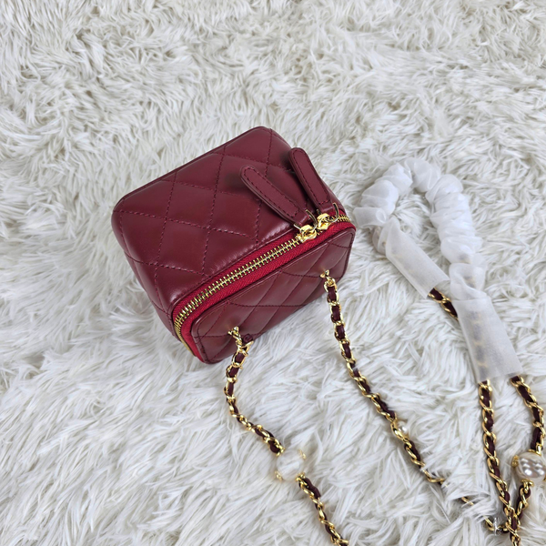 

Crossbody Bags Handbags For Women Hand Luxury Makeup Bag Genuine Leather Pearl ChainCross Body Bag Men Shoulder Bag Designer Designer Bag Handbag High Quality, White 12cm