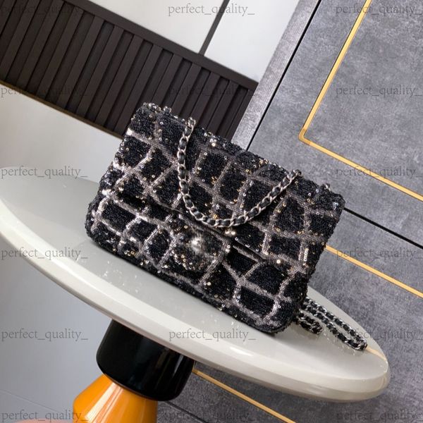 

99A Modern trend fashion bags: Pure steel hardware ingeniously combines technology modern elements, endowing hand-held, cross-body and shoulder bags with unique charm., Thirteen