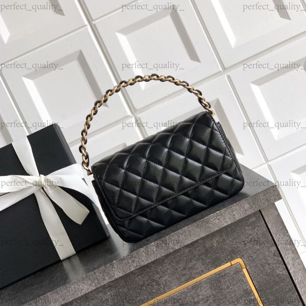 

99A fashionable item that combines nature and elegance: A 100% natural leather bag exudes a natural charm. It features a pure steel hardware crossbody shoulder bag., One