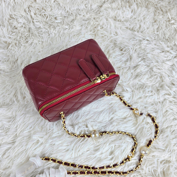 

Designer Handbag Shoulder Bag Hand Bags Mini Makeup Pouch High Quality Genuine Leather With Gold Pearl ChainCross Body Luxury Crossbody Bag Handbags Designer Bag, Red 12cm