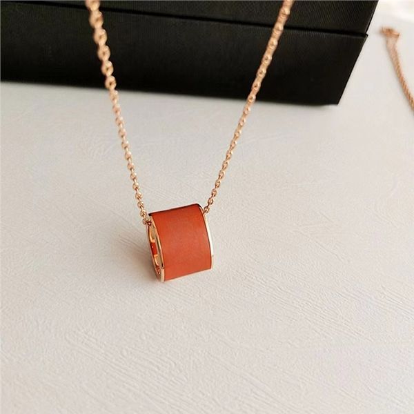 

Designer Classic Luxury Pendant Necklaces Women 18K Gold Letter Necklace Luxury Designer necklace for women