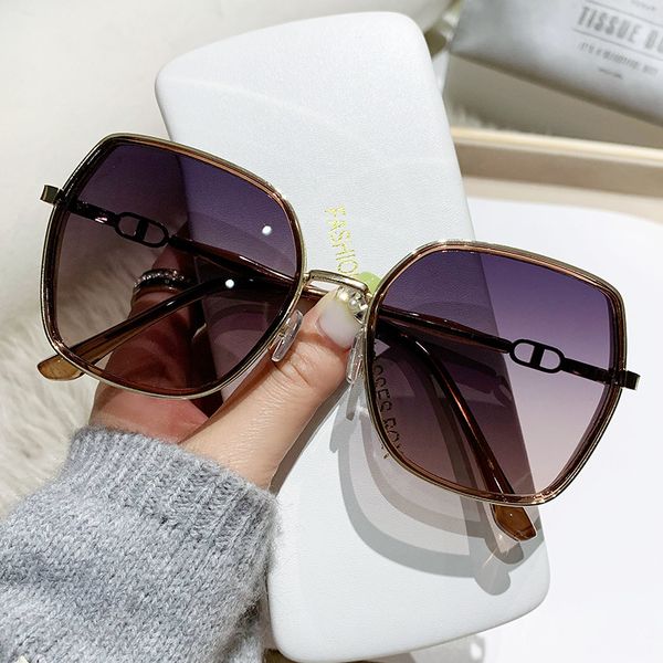 

Summer off-white sunglasses for women, high-end style, UV protection, new style, suitable for big faces, slimming, driving sunglasses.