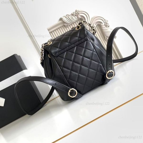 

99A This fashionable and casual backpack, crafted by top designers, is made of 100% genuine leather and features pure steel hardware, adding a touch of noble elegance., Seven