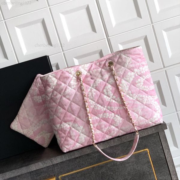 

99A high-end quality, fashionable and trendy style designer handbag, 100% high-quality genuine leather, pure steel hardware, crossbody bag, single-shoulder handbag, Three