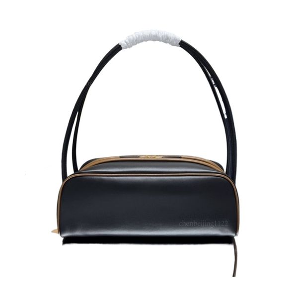 

99A genuine leather crossbody shoulder bag features the ingenious design concept of the designer, and the pure steel hardware is a unique symbol of luxury and fashion., Three