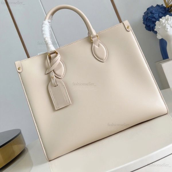 99A This top-notch fashionable casual bag can be carried as a handbag or worn on the shoulder. It is made of 100% genuine leather and features pure steel hardware.