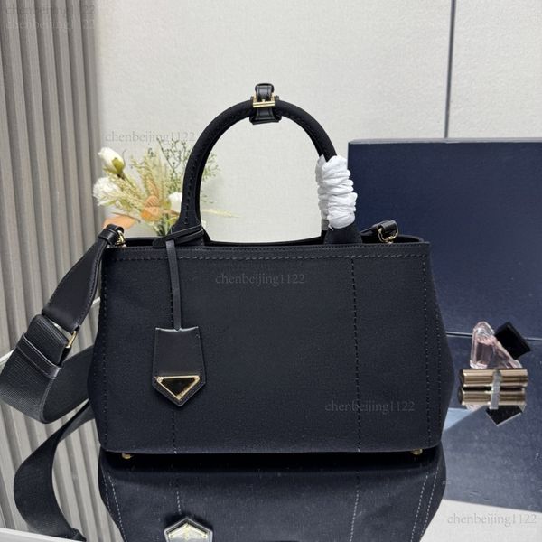 

99A Leisure genuine leather crossbody shoulder bag. Designed by a top designer, it features pure steel hardware, highlighting the luxurious and fashionable style., One