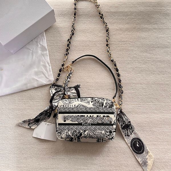 

New Designer's Makeup Bag Toiletry bag Classic Paris Map Embroidered logo Cosmetic Brush Bucket Pen Desktop Storage Box Beauty Case With Gift, Sky blue