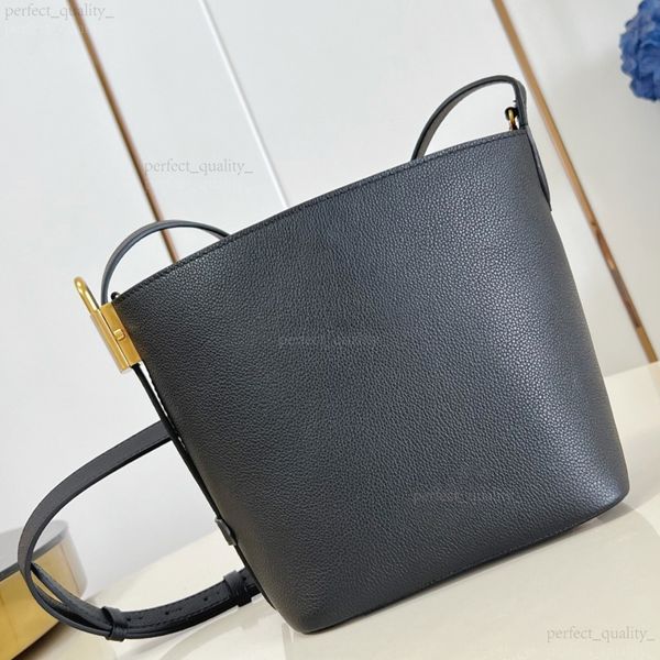

99A High-end Design Handbag, 100% genuine leather with excellent quality, exquisite steel hardware craftsmanship, single shoulder bag, handbag, and crossbody bag, One