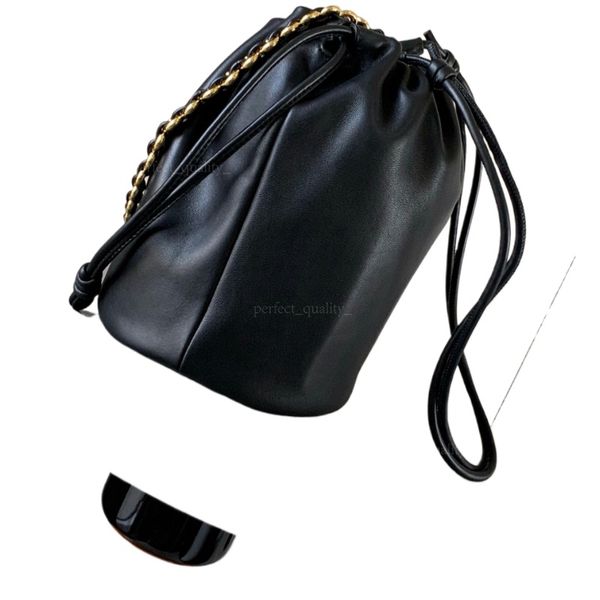 

The handbag designed by 99A, with a single shoulder strap and a slanted design, is made of top-quality soft Napa sheepskin. The handbag features a pleated design., One