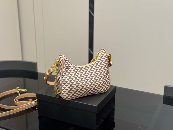 

Designer handbag, designer bag, fashionable casual bag, fashion bag, celebrity same style bag Runway show bag Women's crossbody bag, Khaki