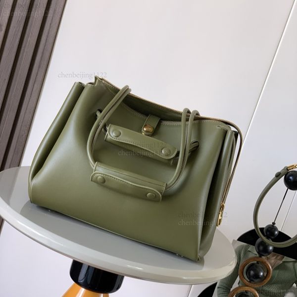 

99A top designer medium-sized soft cowhide leather bag, with genuine leather crossbody, handbag and shoulder bag, pure steel hardware, must-have for travel, Four