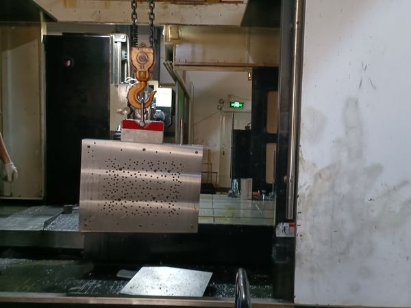 Dual Function Heat/Cooling Plates Compatible with Various Drilling Tools