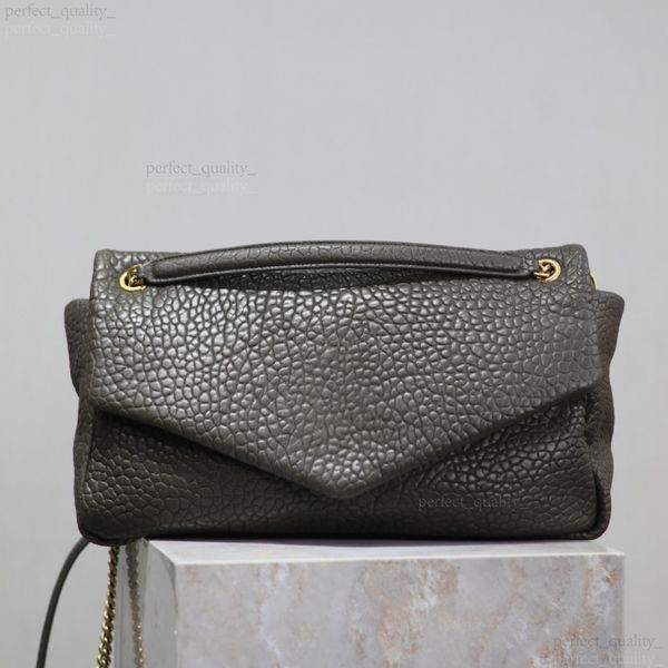 

The 99A designer creative crossbody bag in high-end fashion features a single shoulder strap. The high-quality leather material ensures its excellent quality., Five