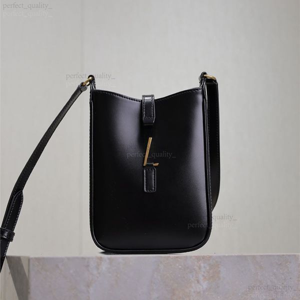 

99A Designer creates a creative crossbody bag with a single shoulder strap. The high-quality leather material endows it with an enduring and elegant fashion appeal., Five