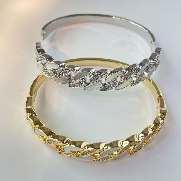 

Personalized Chain Bracelet - Zirconia, Natural Shell, Cuban Chain - Hand - Men's and Women's Style Hip-Hop Jewelry