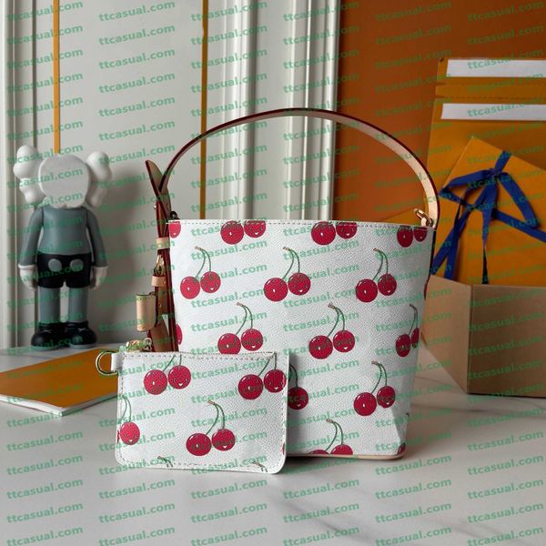 

Designer Bucket Bag Women's Handbag Fashionable Single Shoulder Square Bag Cherry Pattern For Commuting, Bag 1