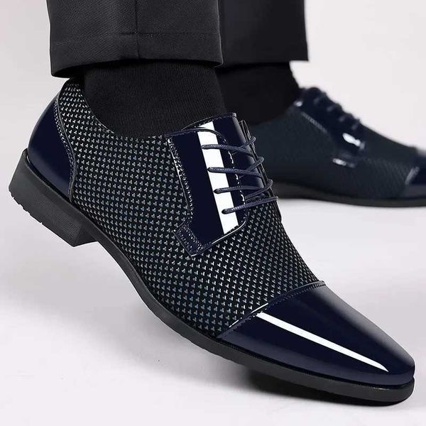 Men Business Leather Shoes Luxury Oxford Breathable Patent Leather Dress Shoes Men Office Wedding Flat Formal Shoes W250716