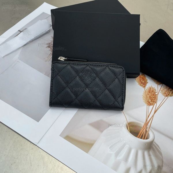 

99A Quality, designed by top designers, classic cardholder wallet made of 100% Italian cowhide. Easy to carry, with an appearance that matches its excellent quality., Nine