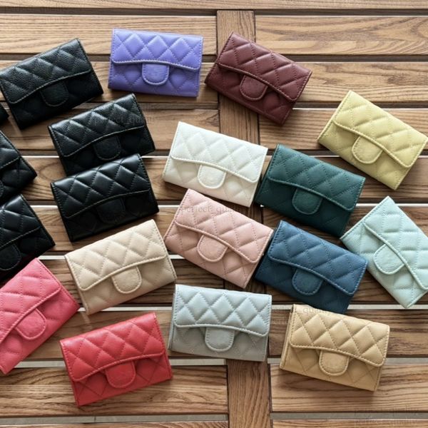 

This 99A quality card wallet is the masterpiece of a top designer. It is made of 100% genuine leather, with a soft texture. What's more, it is extremely convenient to carry., Two