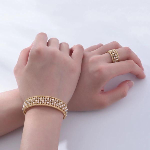 

2pcs/set Fashion open Jewelry Set For Women open 1pc Bangle And 1pc Ring,Women European And American imitation pearls and rhines