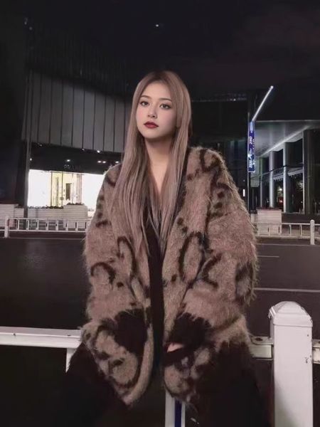 

Women Sweaters Designer Cardigan Sweater Senior Whole body letters Leisure Autumn Winter Keep Warm Comfortable Sweaters Asian size -M, Light tan